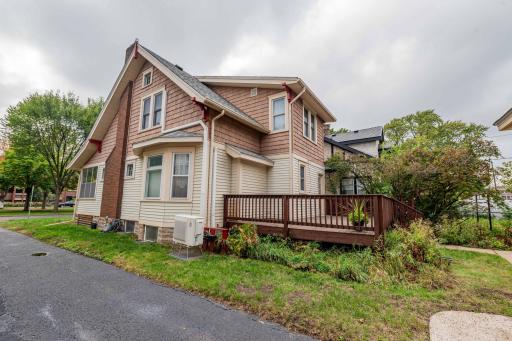 1537 Midway Parkway, Saint Paul, MN 55108