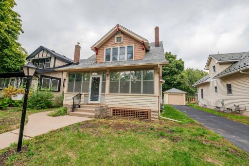 1537 Midway Parkway, Saint Paul, MN 55108