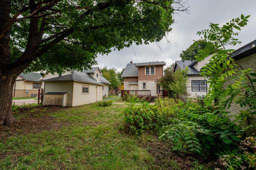 1537 Midway Parkway, Saint Paul, MN 55108