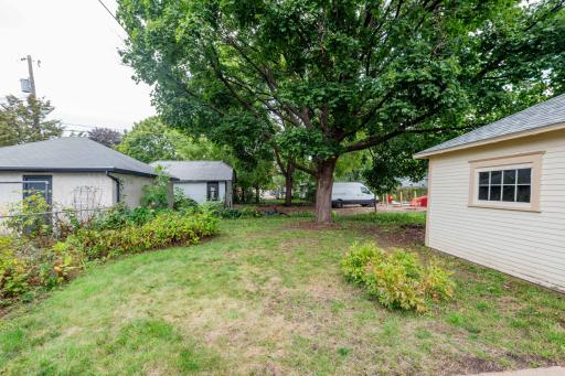 1537 Midway Parkway, Saint Paul, MN 55108
