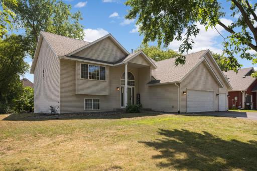Photo for 2180 63rd Street E, Inver Grove Heights, MN 55077 - listing #7135393 2180 63rd Street E, Inver Grove Heights, MN 55077