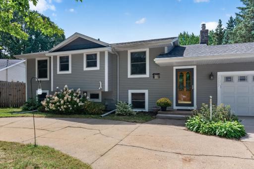 10657 Verdin Street NW, Coon Rapids, MN 55433