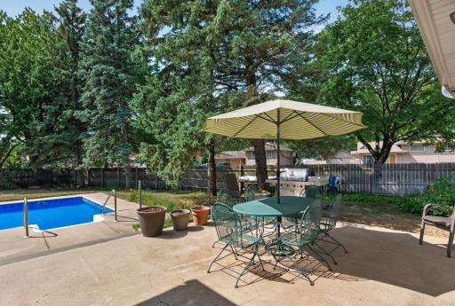 10657 Verdin Street NW, Coon Rapids, MN 55433