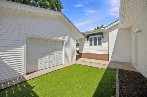 7710 Quincy Street NE, Spring Lake Park, MN 55432
