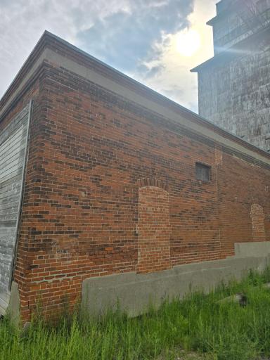 300 S Valley Street, New Ulm, MN 56073