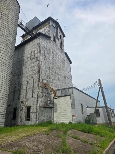300 S Valley Street, New Ulm, MN 56073