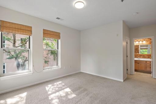 645 N 1st St, 409, Minneapolis, MN 55401