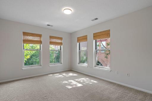 645 N 1st St, 409, Minneapolis, MN 55401