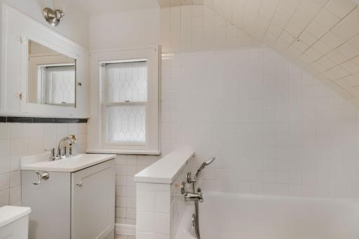 5208 Camden Avenue N, Minneapolis, MN 55430
