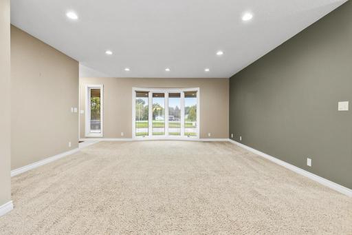 611 Dugdale Avenue, Worthington, MN 56187