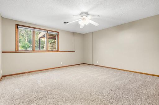 611 Dugdale Avenue, Worthington, MN 56187