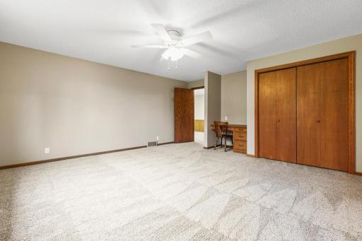 611 Dugdale Avenue, Worthington, MN 56187