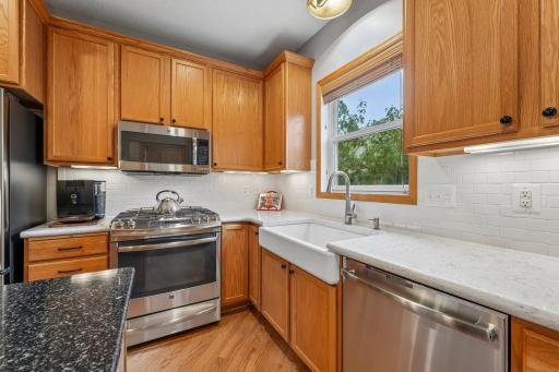 10733 Falling Water Lane, B, Saint Paul, MN 55129
