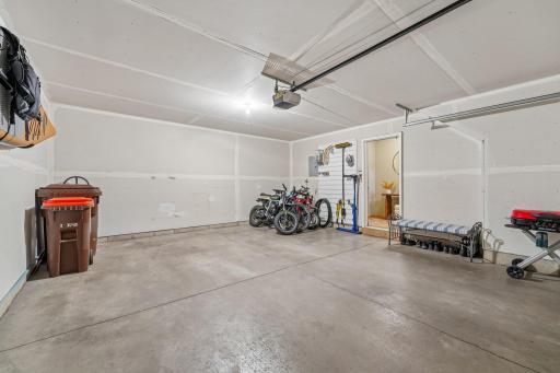 10733 Falling Water Lane, B, Saint Paul, MN 55129