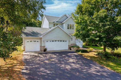1335 Woods Creek Drive, Delano, MN 55328