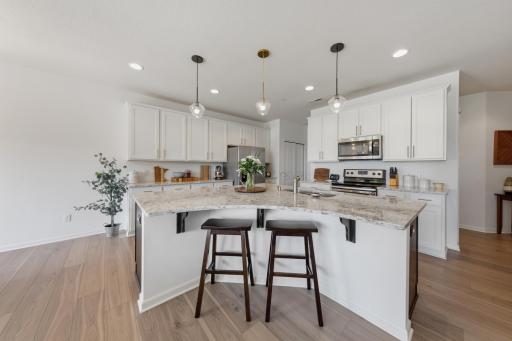 762 Stonegate Road, Chanhassen, MN 55317