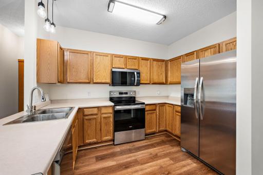 18275 Kerrville Trail, 402, Lakeville, MN 55044