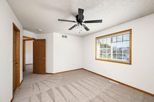 18275 Kerrville Trail, 402, Lakeville, MN 55044