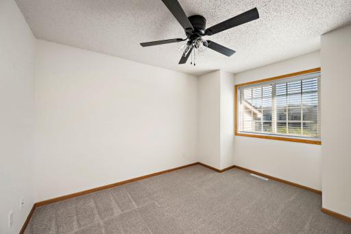 18275 Kerrville Trail, 402, Lakeville, MN 55044