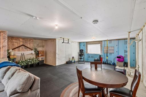 5814 Sunnybrook Circle, Minnetrista, MN 55364