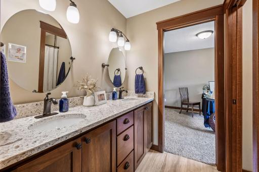 5814 Sunnybrook Circle, Minnetrista, MN 55364