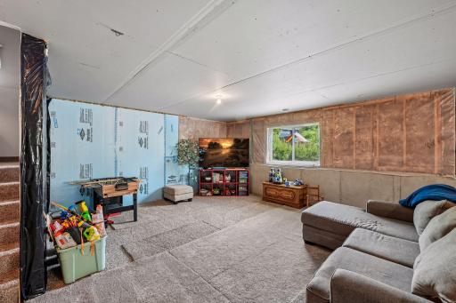 5814 Sunnybrook Circle, Minnetrista, MN 55364