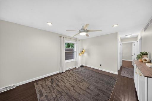 402 Sunset Court NE, Stewartville, MN 55976