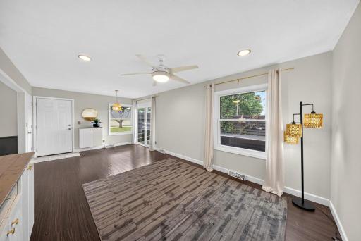 402 Sunset Court NE, Stewartville, MN 55976