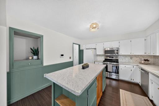 402 Sunset Court NE, Stewartville, MN 55976
