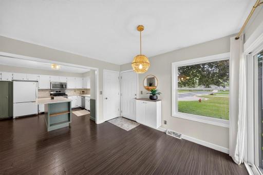 402 Sunset Court NE, Stewartville, MN 55976