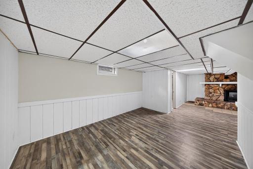 402 Sunset Court NE, Stewartville, MN 55976