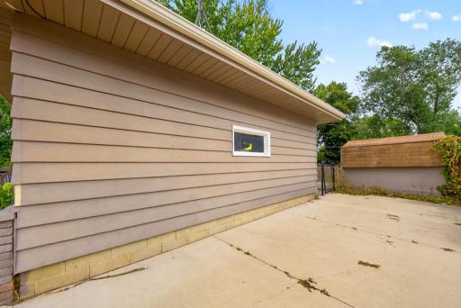 402 Sunset Court NE, Stewartville, MN 55976