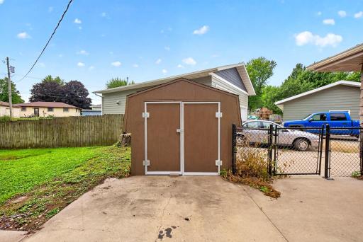 402 Sunset Court NE, Stewartville, MN 55976