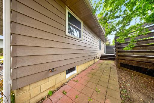 402 Sunset Court NE, Stewartville, MN 55976
