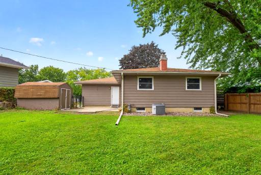 402 Sunset Court NE, Stewartville, MN 55976
