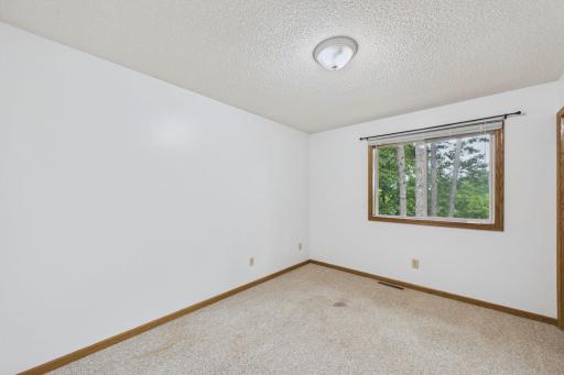 7018 43rd Street N, Oakdale, MN 55128