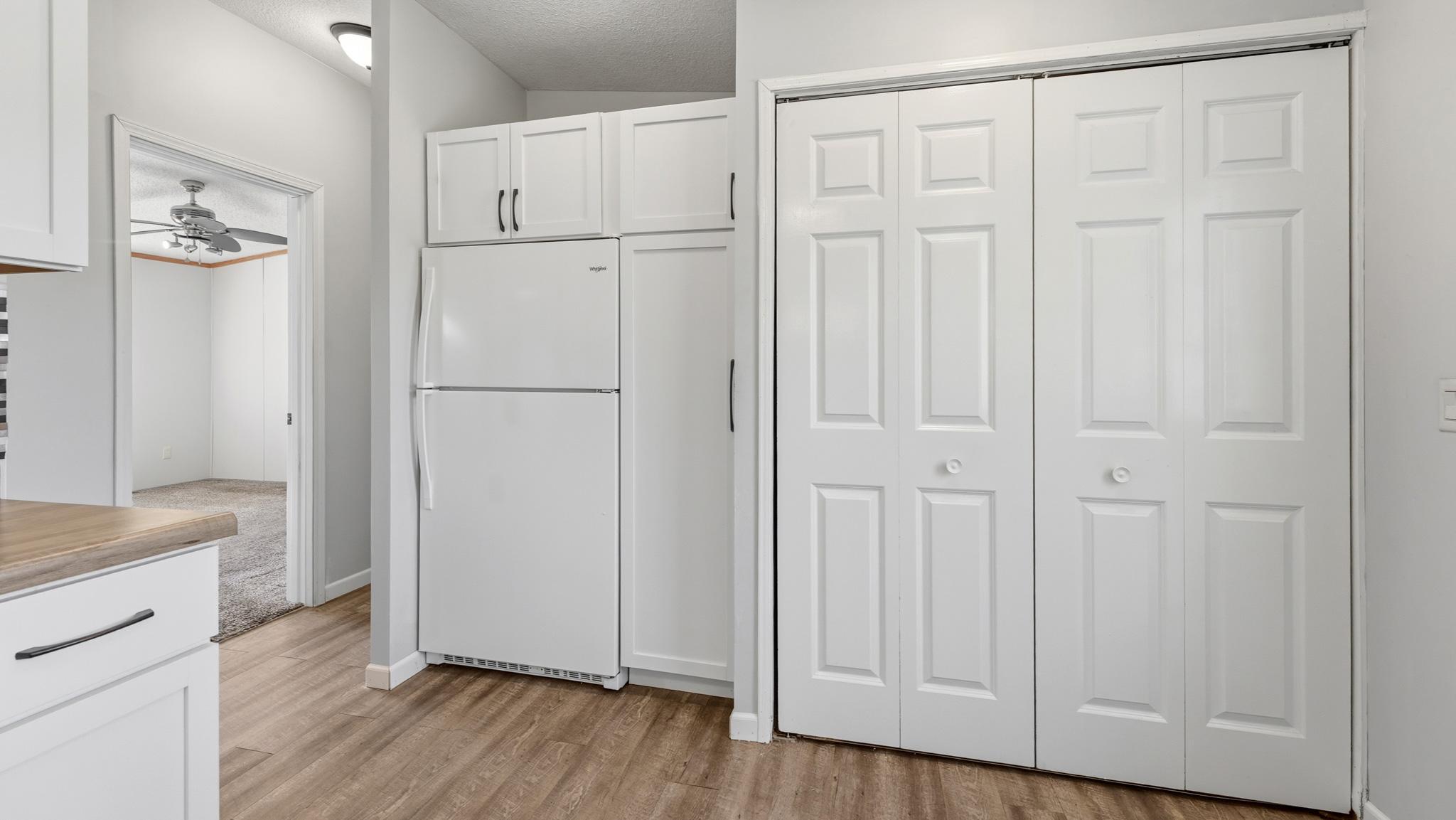Ample cabinet space