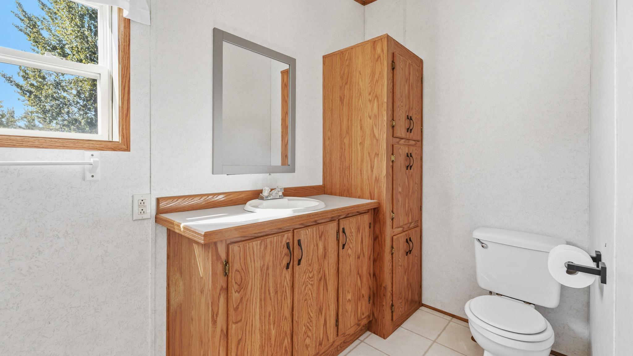 Spacious bathroom
