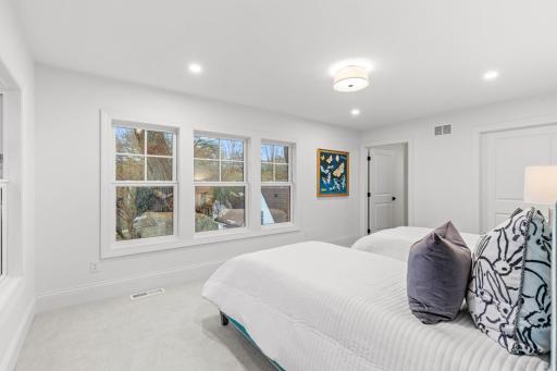 4717 Meadow Road, Edina, MN 55424