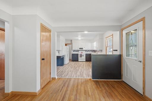 11-web-or-mls-261_Dupont_Ave_NE_Hector_MN_005.jpg