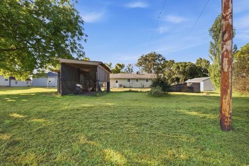 64-web-or-mls-261_Dupont_Ave_NE_Hector_MN_064.jpg