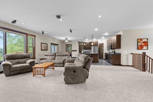 16-web-or-mls-793 157th St-39.jpg