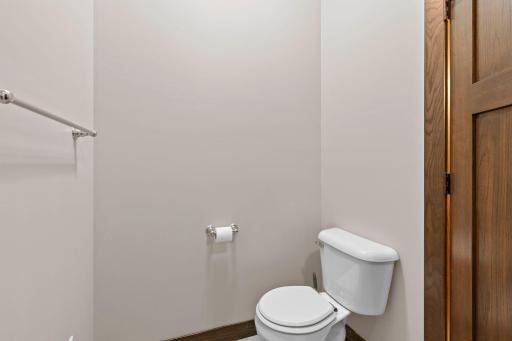 74-web-or-mls-793 157th St-219.jpg