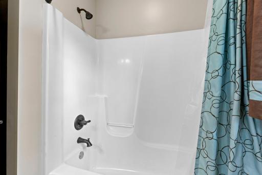 50-web-or-mls-793 157th St-93.jpg