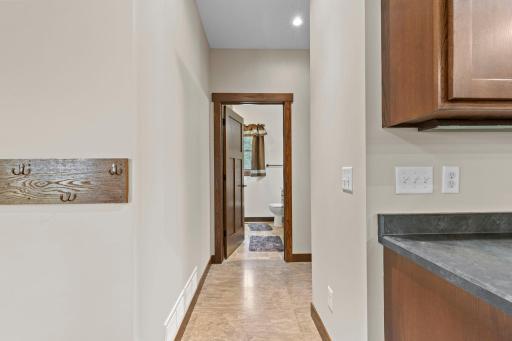 31-web-or-mls-793 157th St-87.jpg