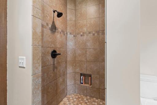 42-web-or-mls-793 157th St-132.jpg