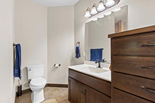 45-web-or-mls-793 157th St-141.jpg