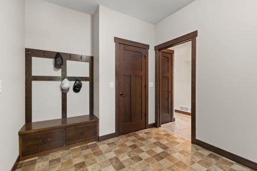 34-web-or-mls-793 157th St-102.jpg