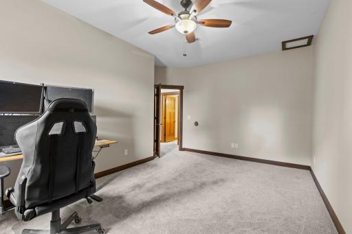81-web-or-mls-793 157th St-228.jpg