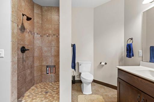 44-web-or-mls-793 157th St-138.jpg